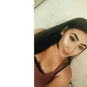 Meet your Posher, Anissa